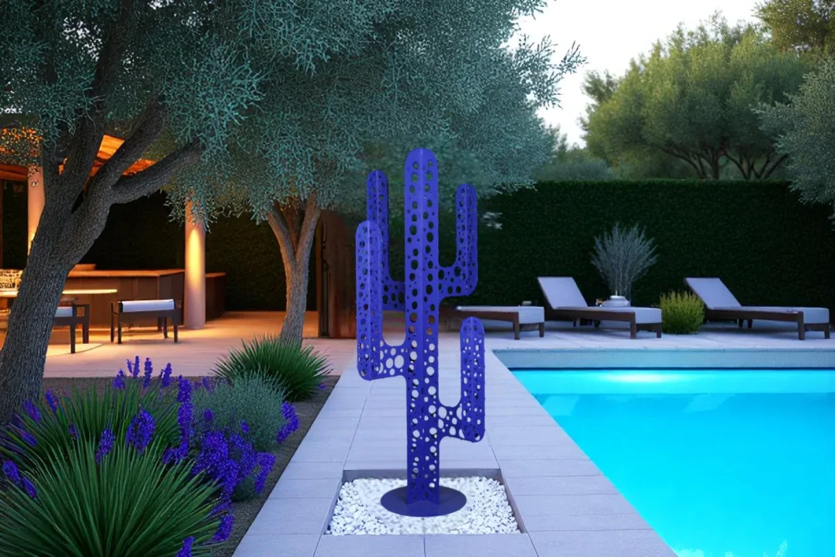 quatre-trous-pics-bleu-exterieur cactus metal 4 branches bleu troué avec pics en exterieur