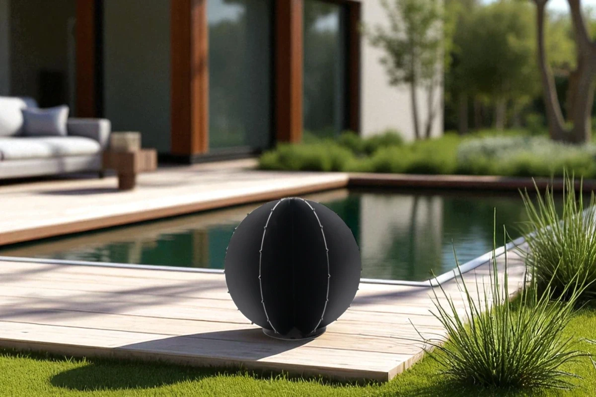 boule-noir cactus metal boule noir en exterieur