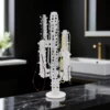 cactus porte bijoux blanc troué dans une salle de bain