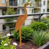 heron-corten-appartement Silhouette d'animal en acier corten représentant un héron sur une terasse d'appartement – Normandy Steel