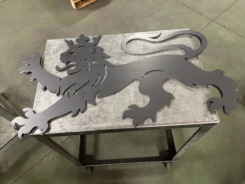 Création métallique sur-mesure dans notre atelier