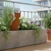 Silhouette d'animal en acier corten représentant un chat sur une terasse d'appartement – Normandy Steel