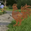 Silhouette d'animal en acier corten représentant un coq en extérieur – Normandy Steel