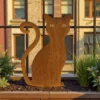 chat-corten-appartement Silhouette d'animal en acier corten représentant un chat sur une terasse d'appartement – Normandy Steel